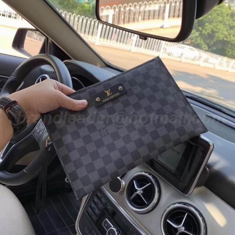 LV Wallets 76